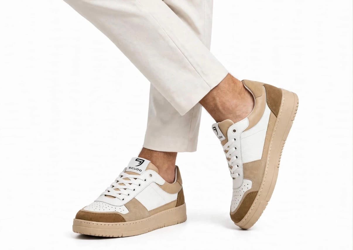 Sneakers in Pelle con Dettagli Effetto Suede - Vista 2